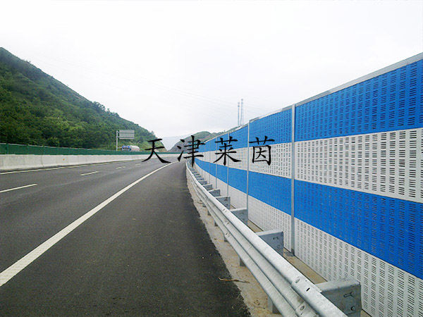 <a href=http://www.fengyiwang.cn/news_article?news_id=125>公路聲屏障</a>