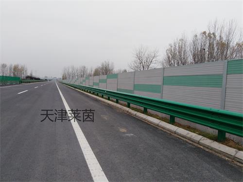 <a href=http://www.fengyiwang.cn/news_article?news_id=130>隔聲屏障</a>