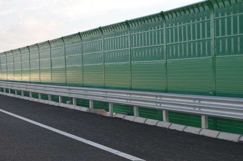 <a href=http://www.fengyiwang.cn/news_article?news_id=135>隔聲屏障</a> <a href=http://www.fengyiwang.cn/news_article?news_id=135>隔聲屏障</a>