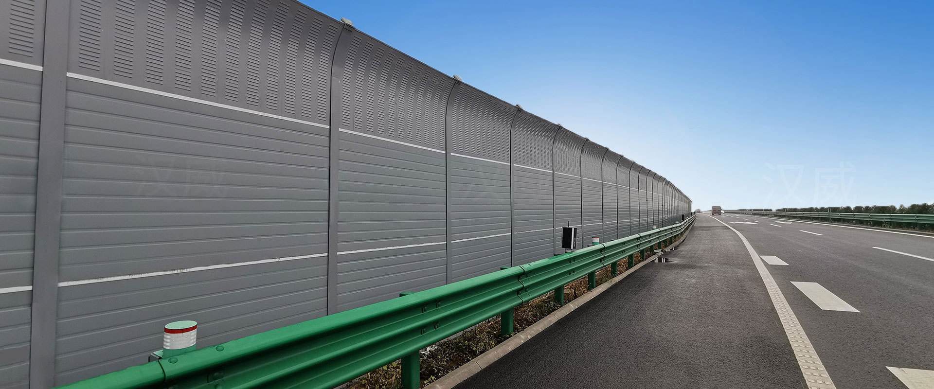 <a href=http://www.fengyiwang.cn/news_article?news_id=138>高速公路安裝聲屏障</a>